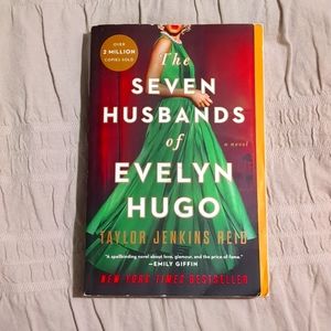 Seven Husbands of Evelyn Hugo